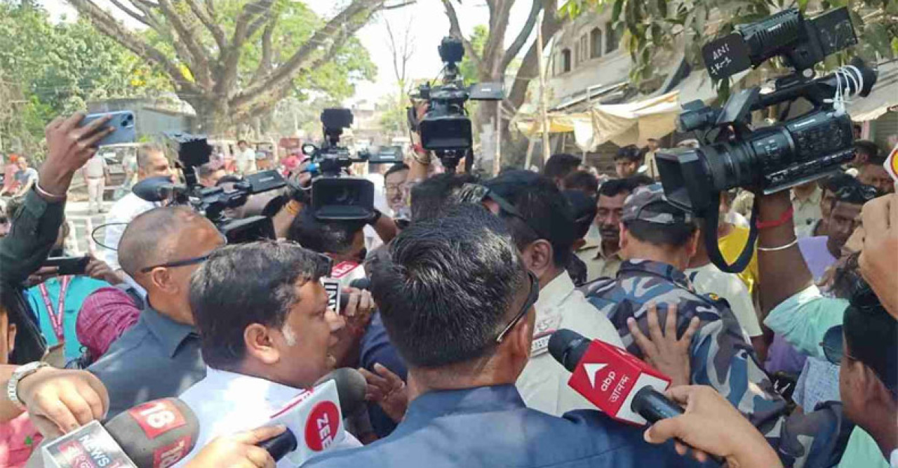 বালুরঘাটে সুকান্ত, রায়গঞ্জে ভিক্টর, দুই প্রার্থীর সামনে স্লোগান তৃণমূলের, বিচ্ছিন্ন অশান্তি দুই কেন্দ্রেই