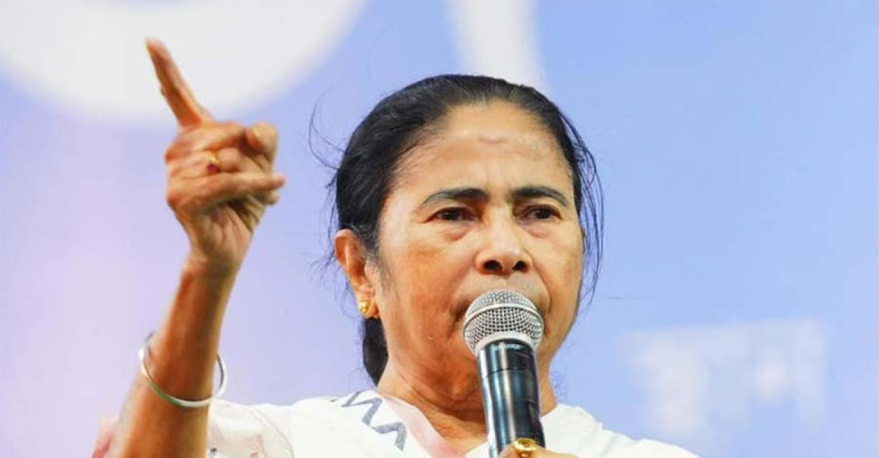 ভোটের হার নিয়ে নির্বাচন কমিশনের কাছে মমতার প্রশ্ন