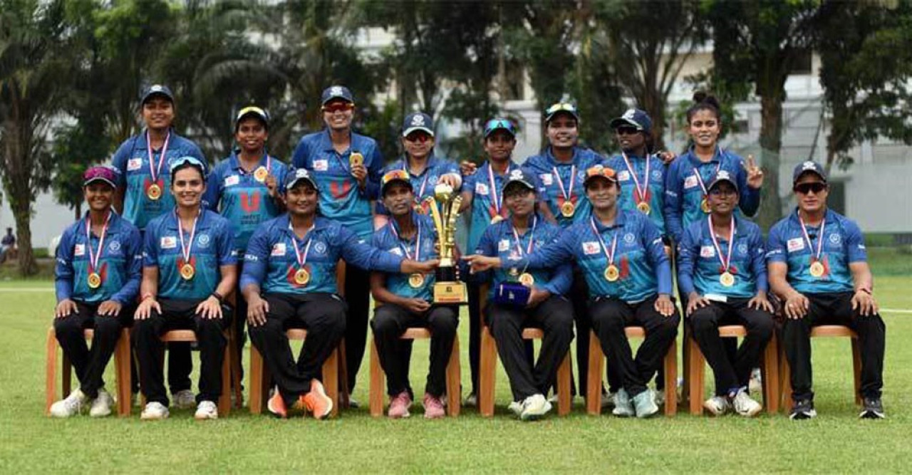 রুপালী ব্যাংককে ফাইনালে হারিয়ে নারী ক্রিকেটে চ্যাম্পিয়ন মোহামেডান
