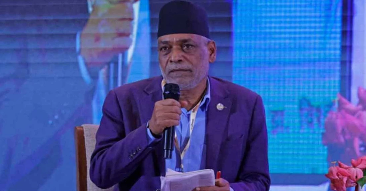 নেপালে জেন জি আন্দোলন উত্তাল: মন্ত্রী ও বিরোধীদলীয় নেতাদের বাড়িতে আগুন-হামলা!