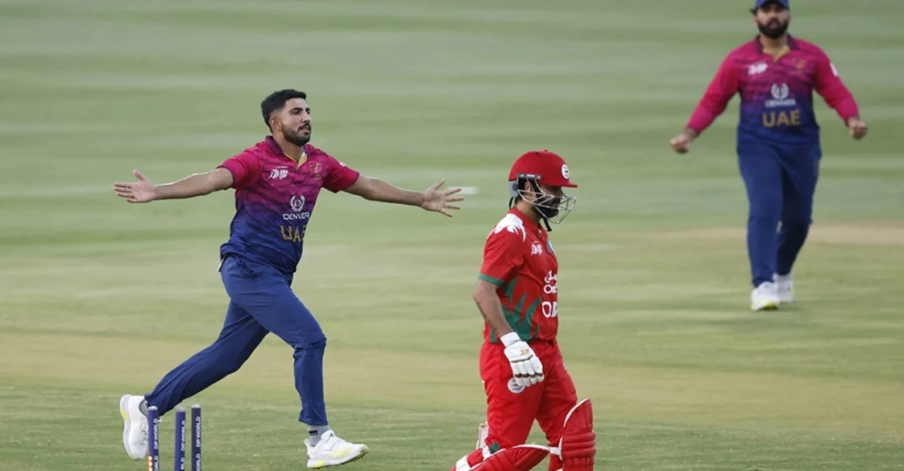 ওমানকে উড়িয়ে প্রথম জয় পেল আমিরাত, ব্যাট-বলে ঝলক অধিনায়ক ওয়াসিমের দুর্দান্ত ইনিংস