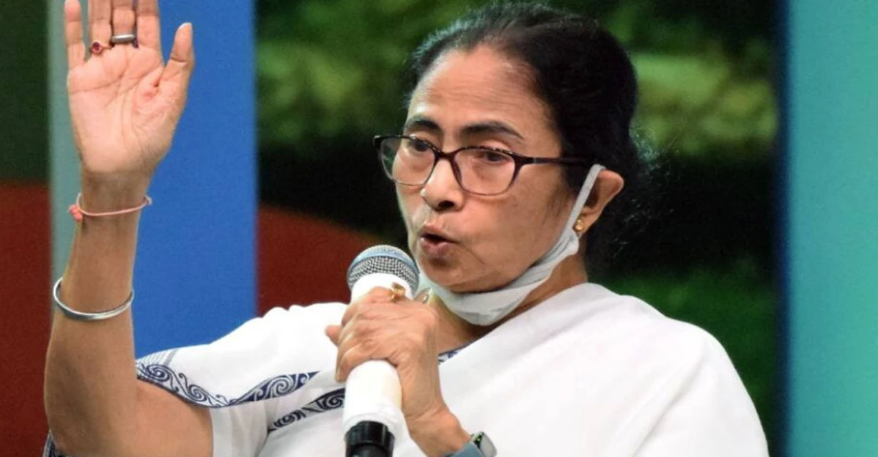 দুর্গাপুর ধর্ষণ কাণ্ড: মমতা বন্দ্যোপাধ্যায় বলেন, রাতে নারীরা বাইরে বের হওয়া সীমিত হওয়া উচিত