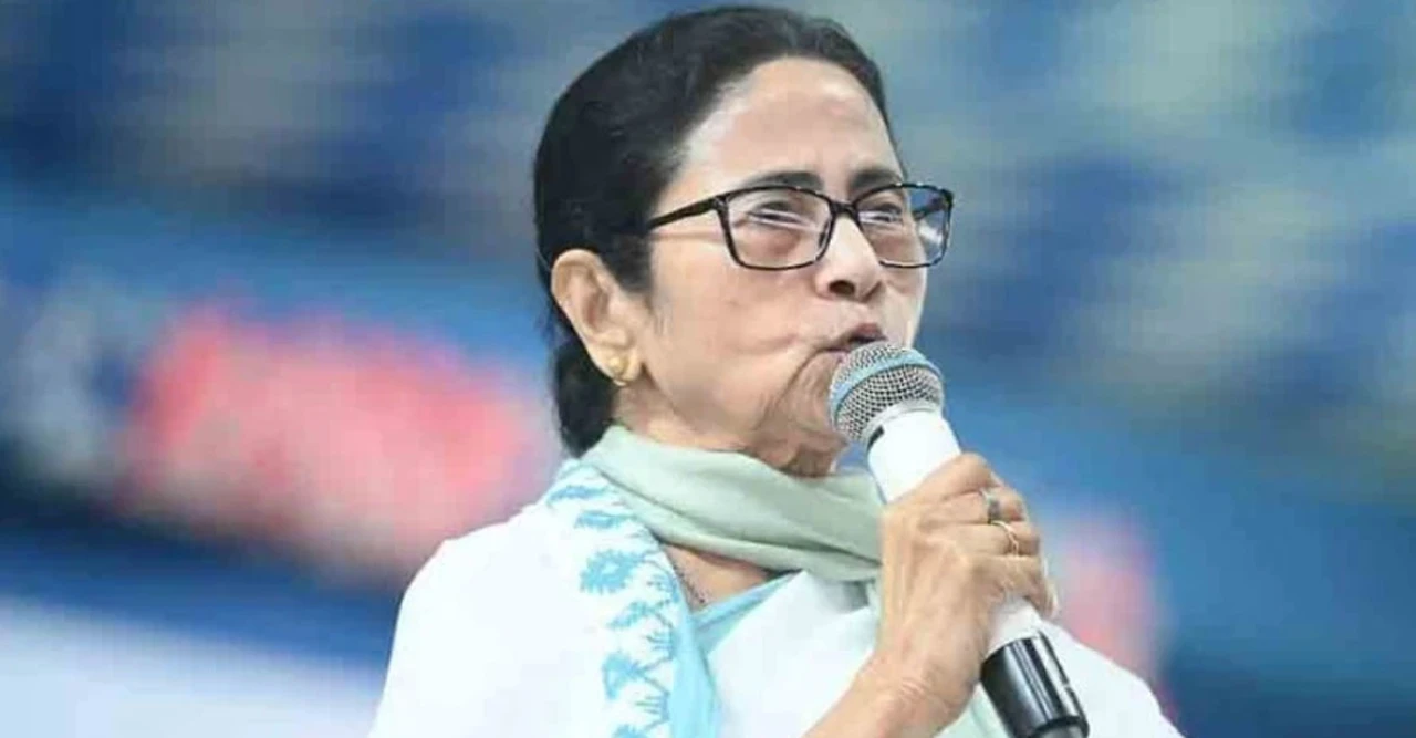 আমি বাংলাদেশিদের মতো কথা বলি, ক্ষমতা থাকলে গ্রেপ্তার করুন!” মমতার আগুন ঝরানো হুঁশিয়ারি
