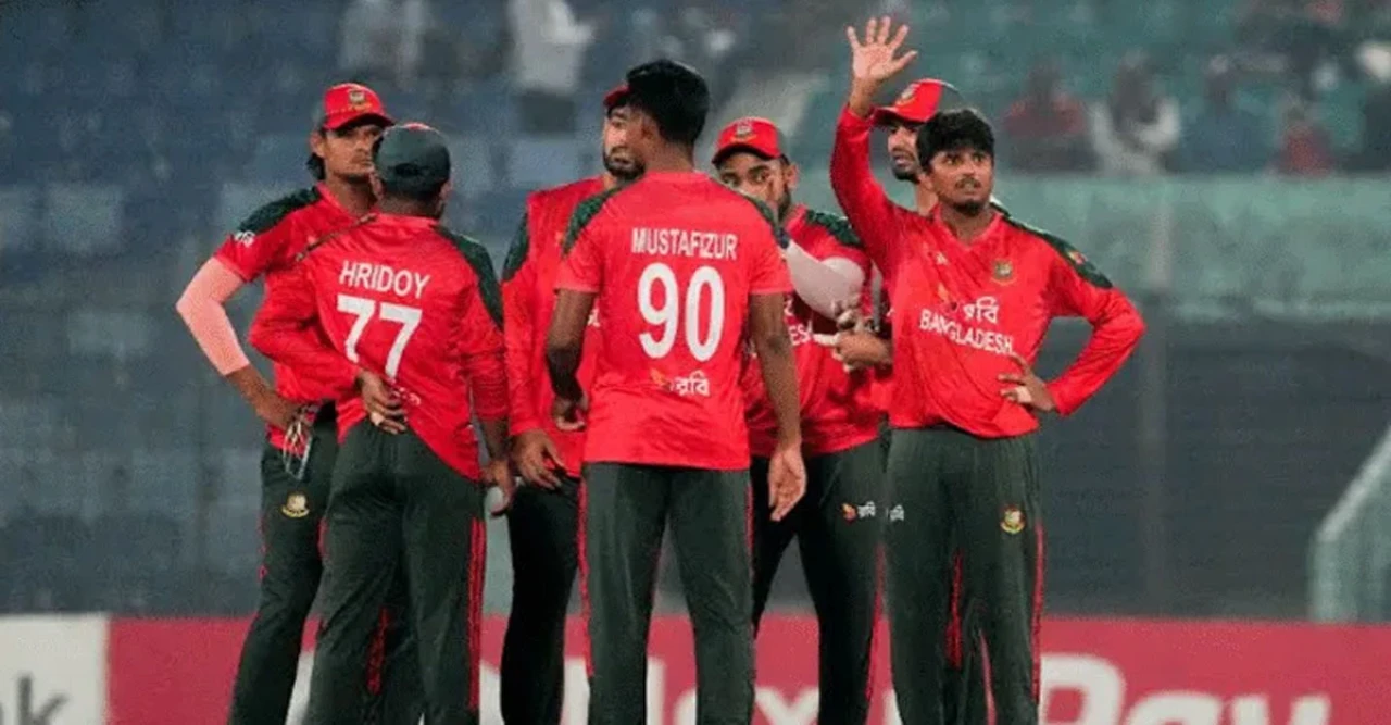 ধারাবাহিক দুর্দান্ত বোলিংয়ের পরও একাদশে জায়গা অনিশ্চিত— কী বললেন মাহেদী হাসান