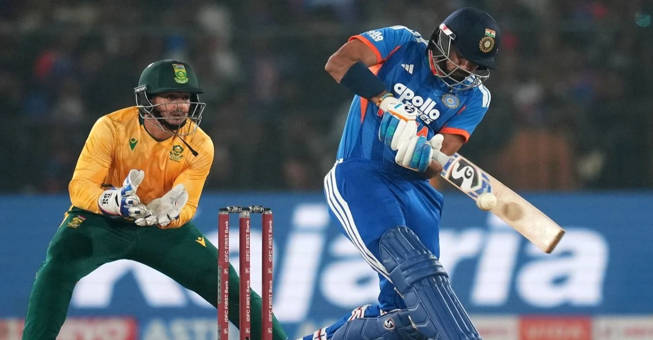 "সান্ডারের জায়গায় এক্সার প্যাটেল নয় কেন? চমক দিলেন অযুর্ষ বাদোনি, রহস্য ফাঁস!"