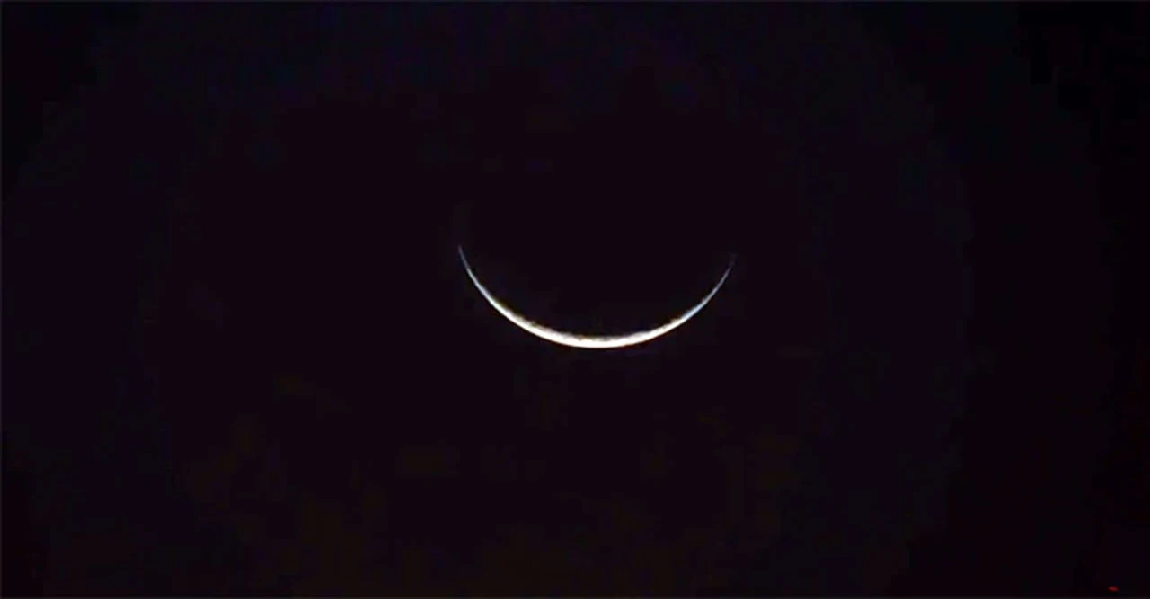 রমজান কবে শুরু? বৃহস্পতিবার না শুক্রবার? চাঁদ দেখার তারিখে সবাই কনফিউজড!