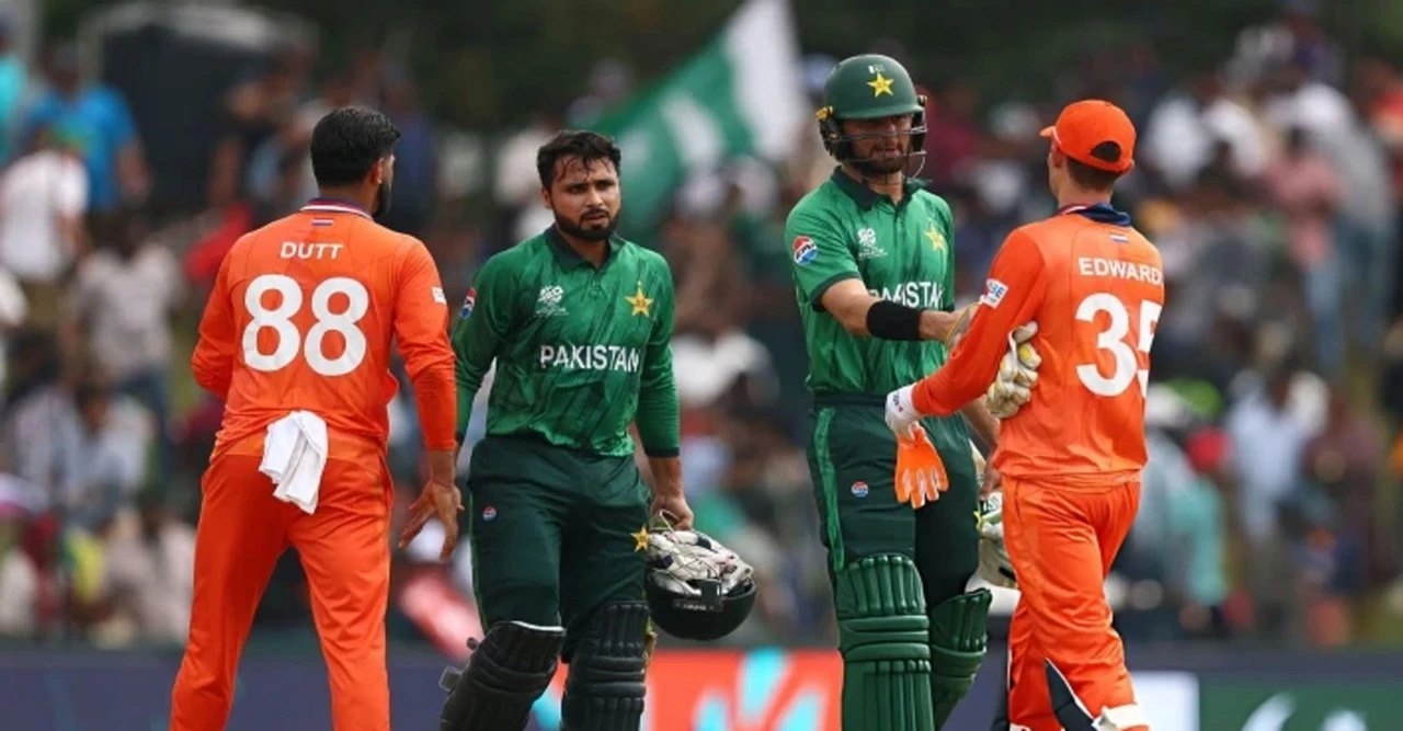 শেষ দুই ওভারে নাটকীয় উল্টোপাল্টা, ফাহিম আশরাফের তাণ্ডবে বিশ্বকাপ উদ্বোধনী ম্যাচ জিতল পাকিস্তান