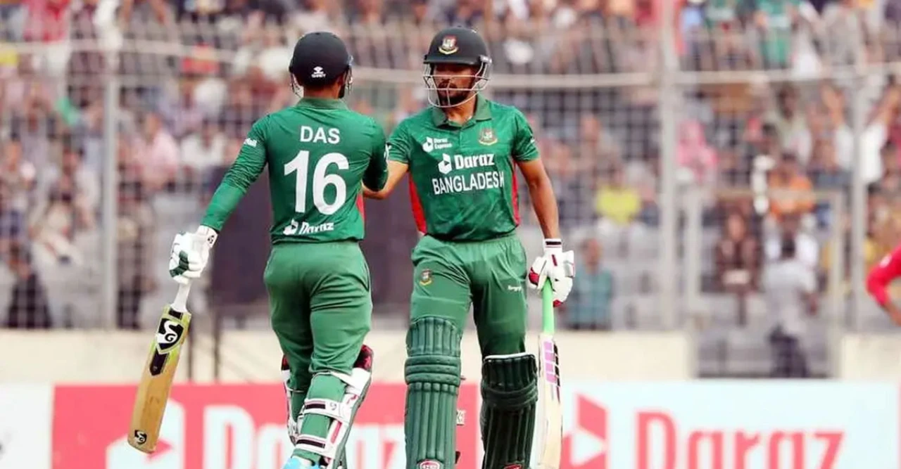 শান্ত-লিটনের দারুণ ফিফটি! ব্যাটিং বিপর্যয় সরিয়েই দারুণ লড়াই বাংলাদেশের