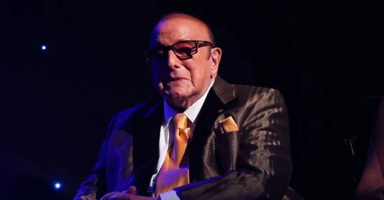 Clive Davis, Architect of Modern Pop and Hip-Hop, Dies at 94