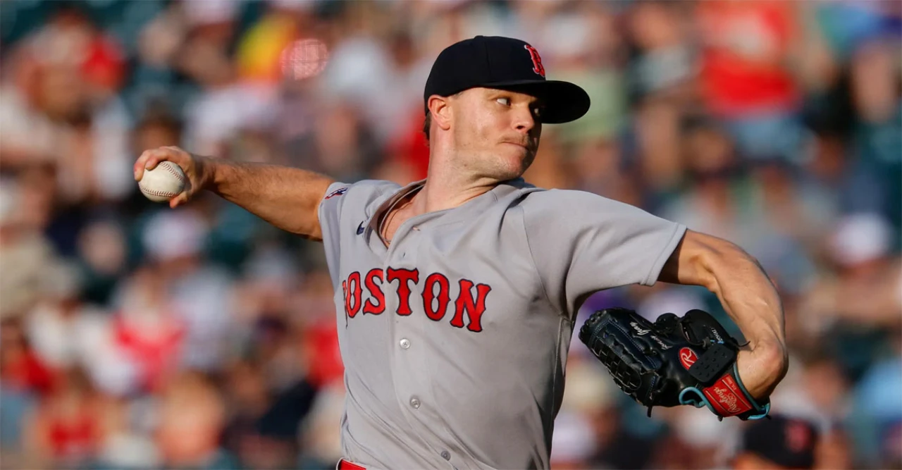 Yankees-Red Sox Rivalry Renewed as Boston Faces Uphill Battle at Fenway