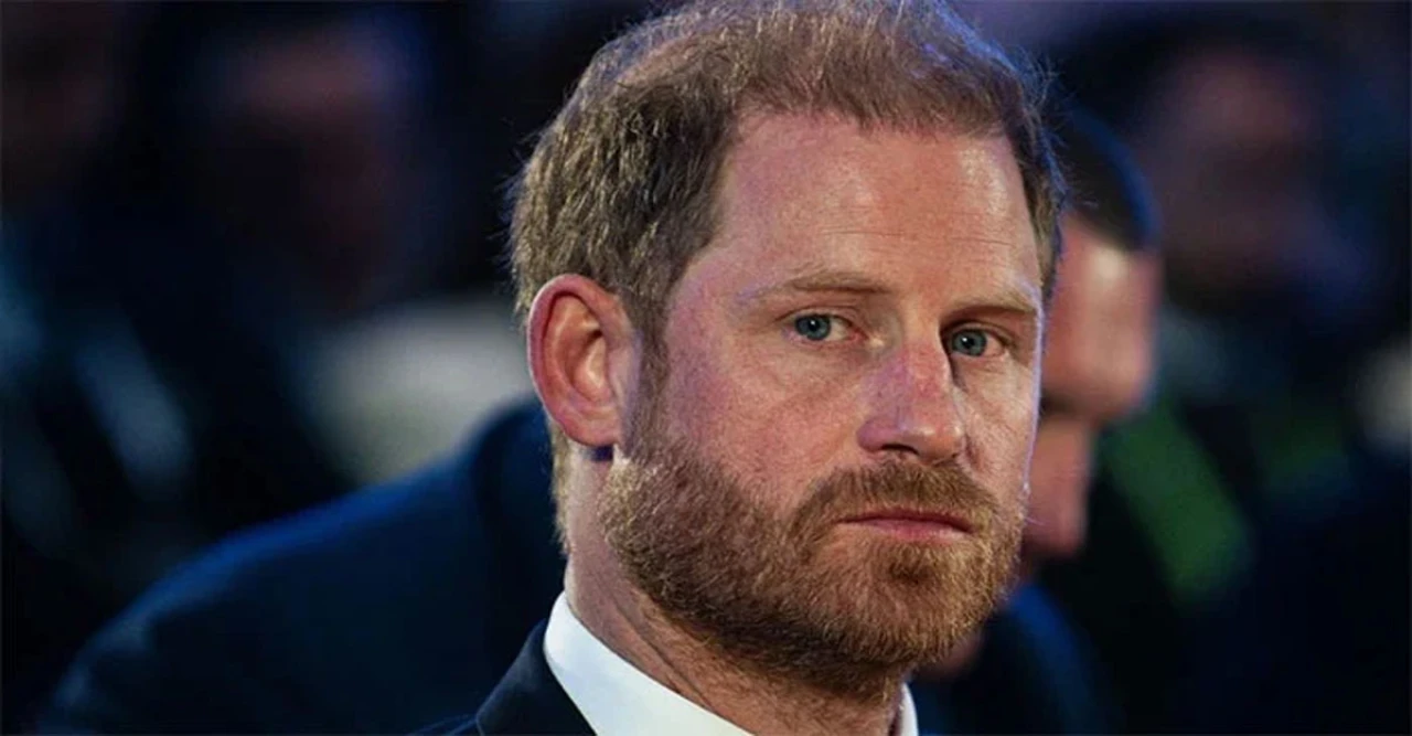 Prince Harry Touches Down in UK Alone as Buckingham Palace Stay Collapses in Last-Minute Royal Drama