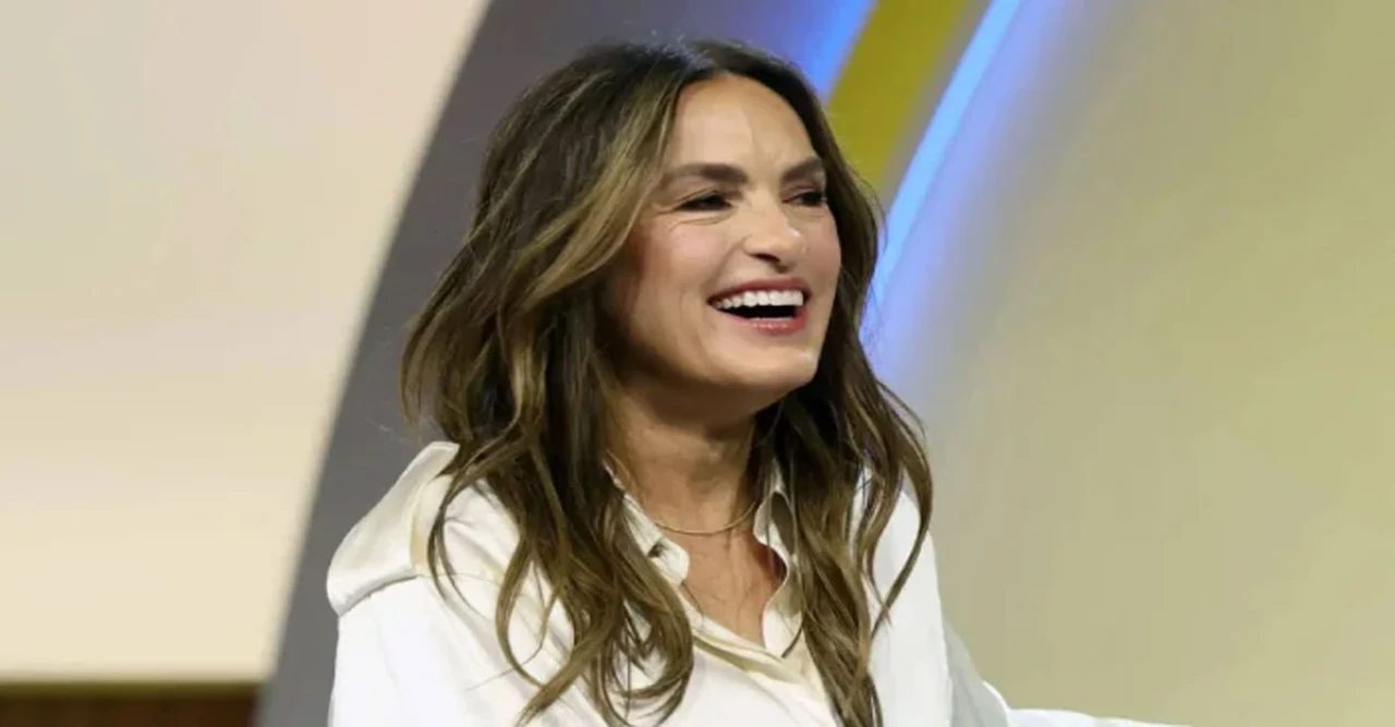 Mariska Hargitay Makes Emmy History as First Solo Female Host in 15 Years