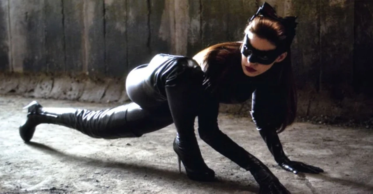 Anne Hathaway's Hilarious 'Dark Knight Rises' Audition Mix-Up: She Thought She Was Harley Quinn