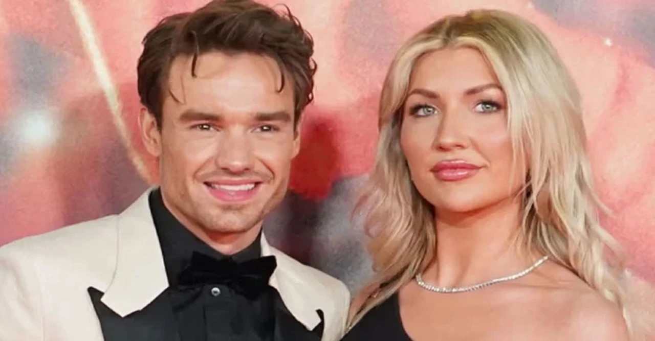 Liam Payne’s Handwritten Love Letters Reduce Girlfriend Kate Cassidy to Tears