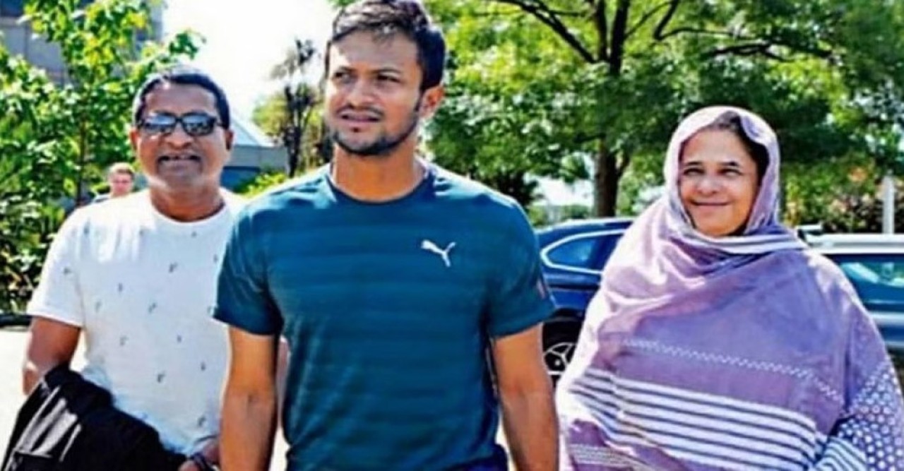 মা যুক্তরাষ্টে বাবা মাগুড়ায়, সাকিব কোথায় ঈদ করবেন জানেন না কেউ