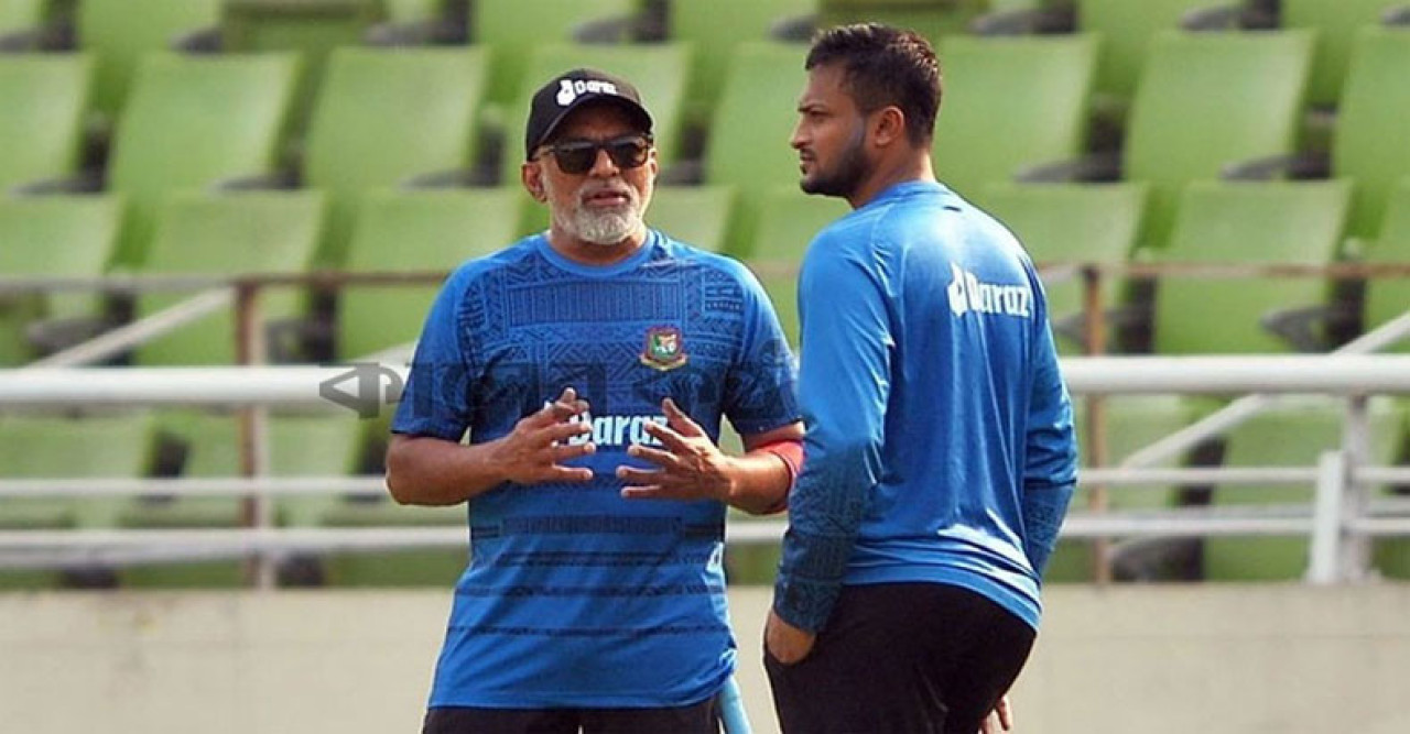 হঠাৎ বিসিবির সঙ্গে বৈঠকে সাকিব ও হাথুরুসিংহে