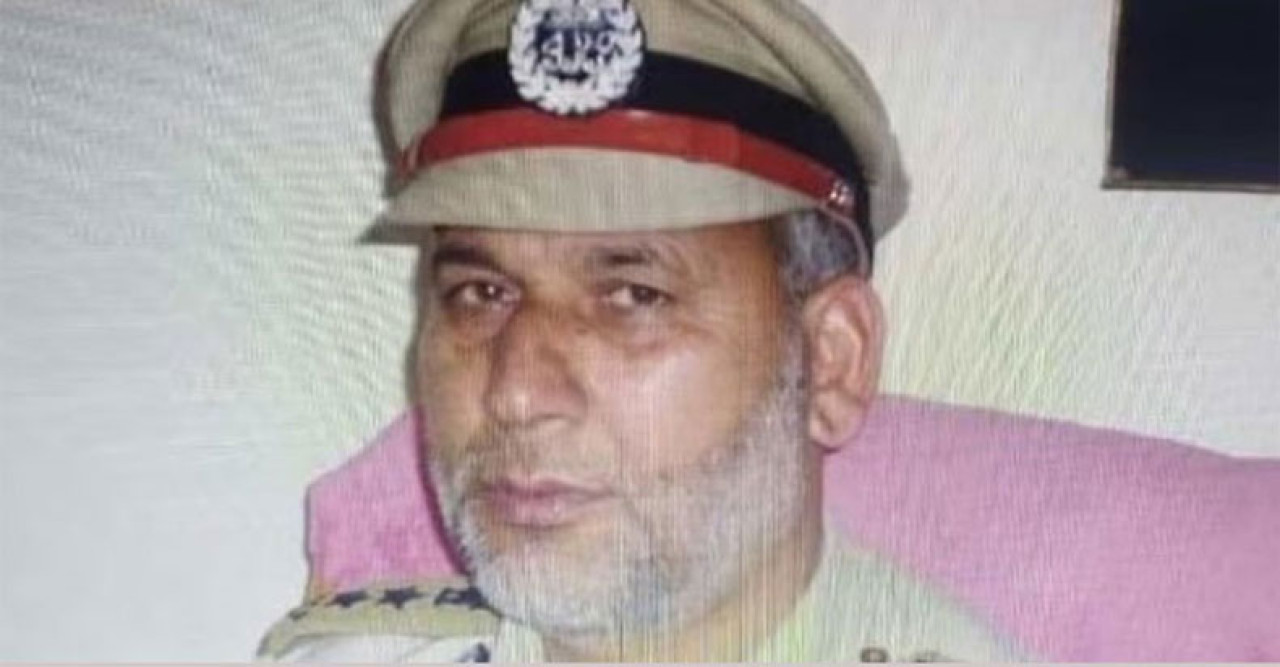কাশ্মীরে সন্ত্রাসীদের গুলিতে সাবেক পুলিশ কর্মকর্তা নিহত