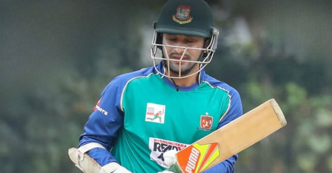ব্যাটে ঝড় তুলে পাঁচ বছর পর সেঞ্চুরি পেলেন সাকিব আল হাসান