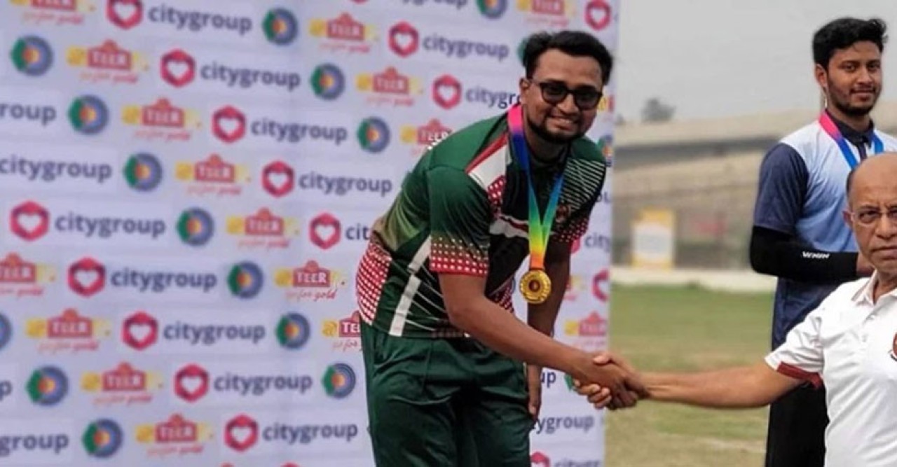 নিষেধাজ্ঞা থেকে ফিরে স্বর্ণ জিতলেন রোমান সানা