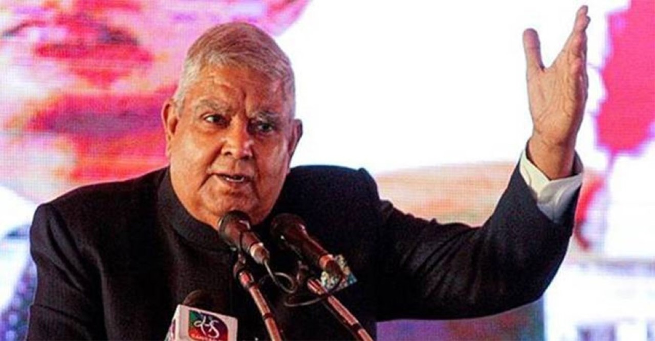 বিদেশ সফরের আগে ‘রাজনৈতিক চশমা’ খুলে রাখুন, রাহুল গান্ধীর উদ্দেশে পরামর্শ ধনখড়ের