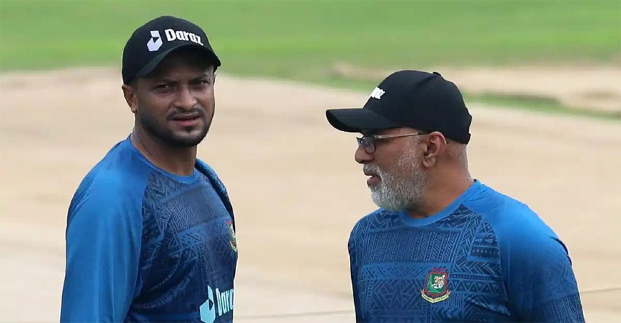 ব্যান্ডেজ বাঁধা আঙ্গুল নিয়ে অনুশীলনে সাকিব