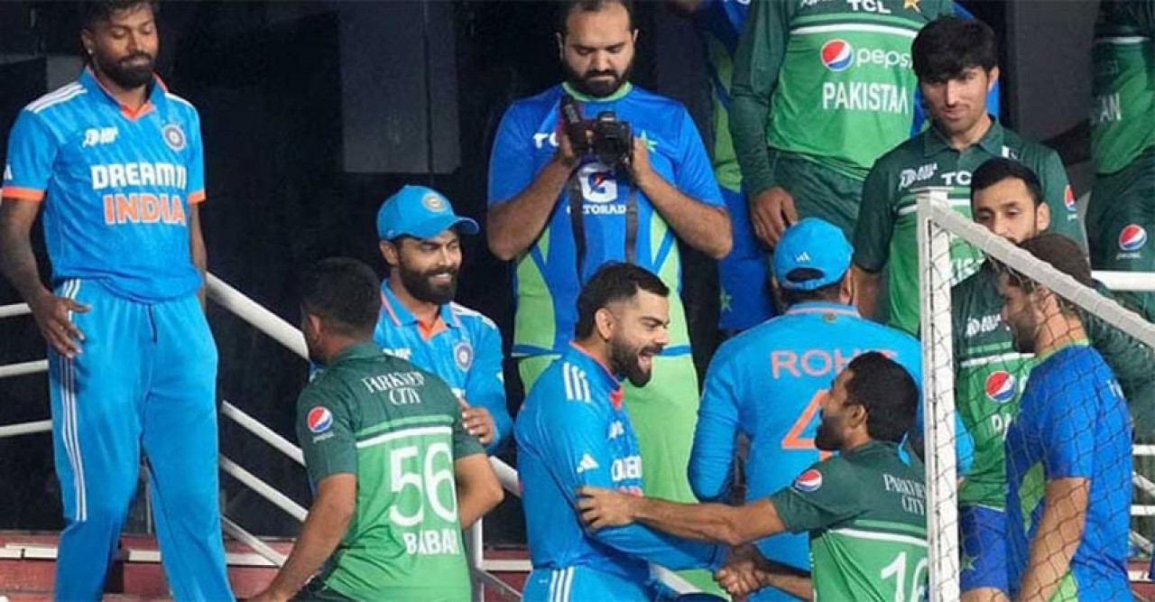 ভারত-পাকিস্তান ম্যাচের টিকিট কালোবাজারিদের হাতে