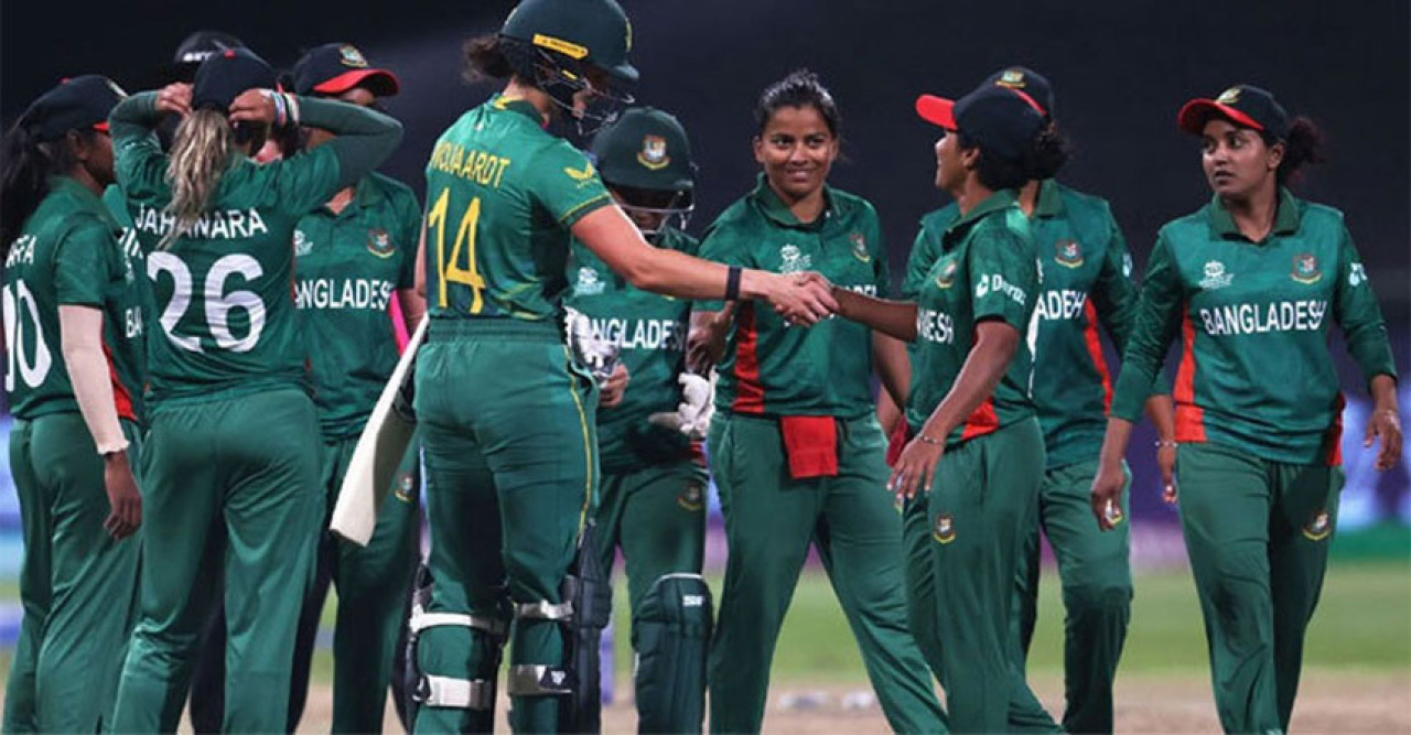দক্ষিণ আফ্রিকার বিরুদ্ধে নারী ক্রিকেট দলের স্মরণীয় জয়