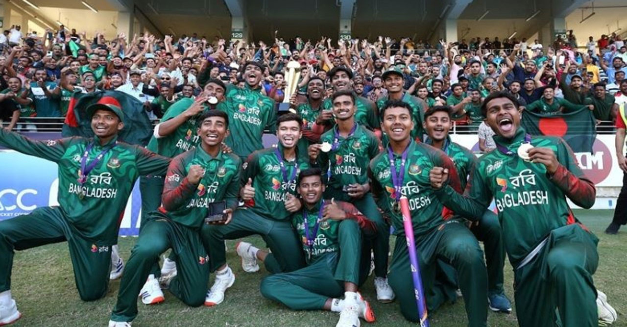 এশিয়া কাপে চ্যাম্পিয়ন হওয়ায় যুবাদের জন্য ৫০ লাখ টাকা পুরস্কার ঘোষণা ক্রীড়া উপদেষ্টার