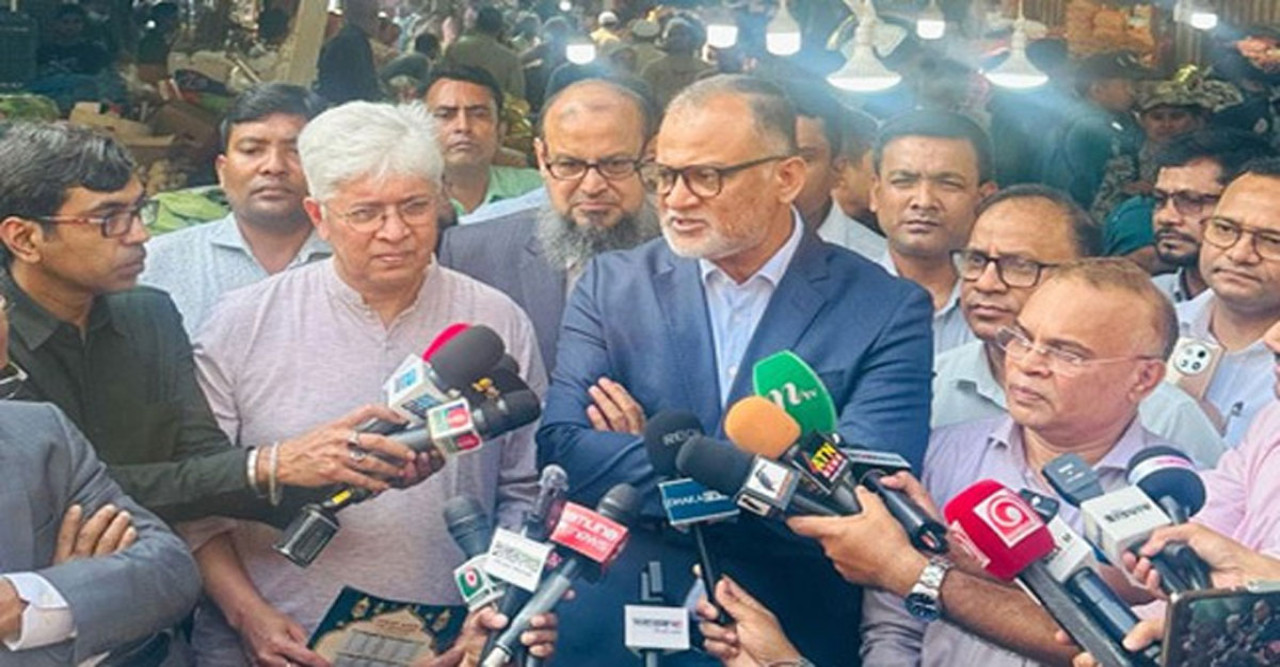 দুই দিনের মধ্যে স্বাভাবিক হবে সয়াবিন তেলের সরবরাহ, আশ্বাস বাণিজ্য উপদেষ্টার