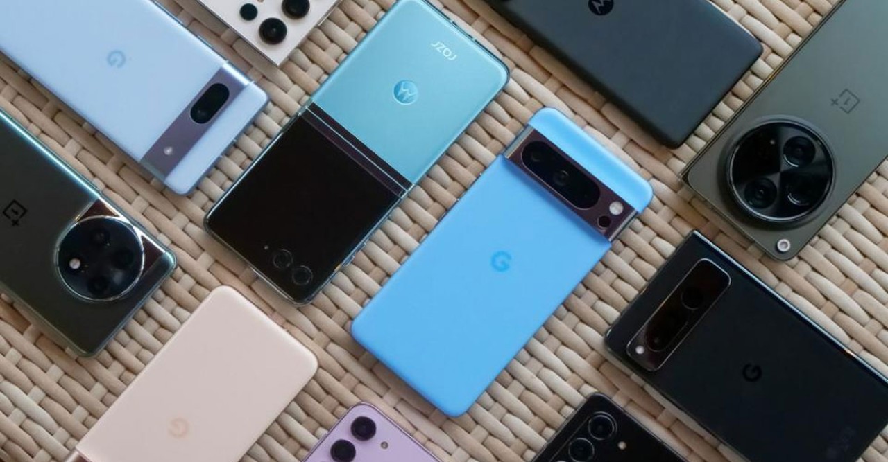 Why Flagship Phones Are Dominating the Market? Premium Tech, Power & Status Explained!