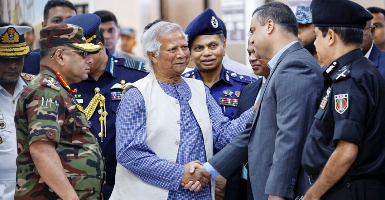 রাজনৈতিক পুনর্গঠনের পাশাপাশি বড় অর্থনৈতিক চ্যালেঞ্জ রয়েছে বাংলাদেশের