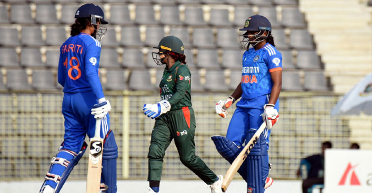 বাংলাদেশের সামনে কঠিন লক্ষ্য, উঁকি দিচ্ছে হোয়াইটওয়াশ 