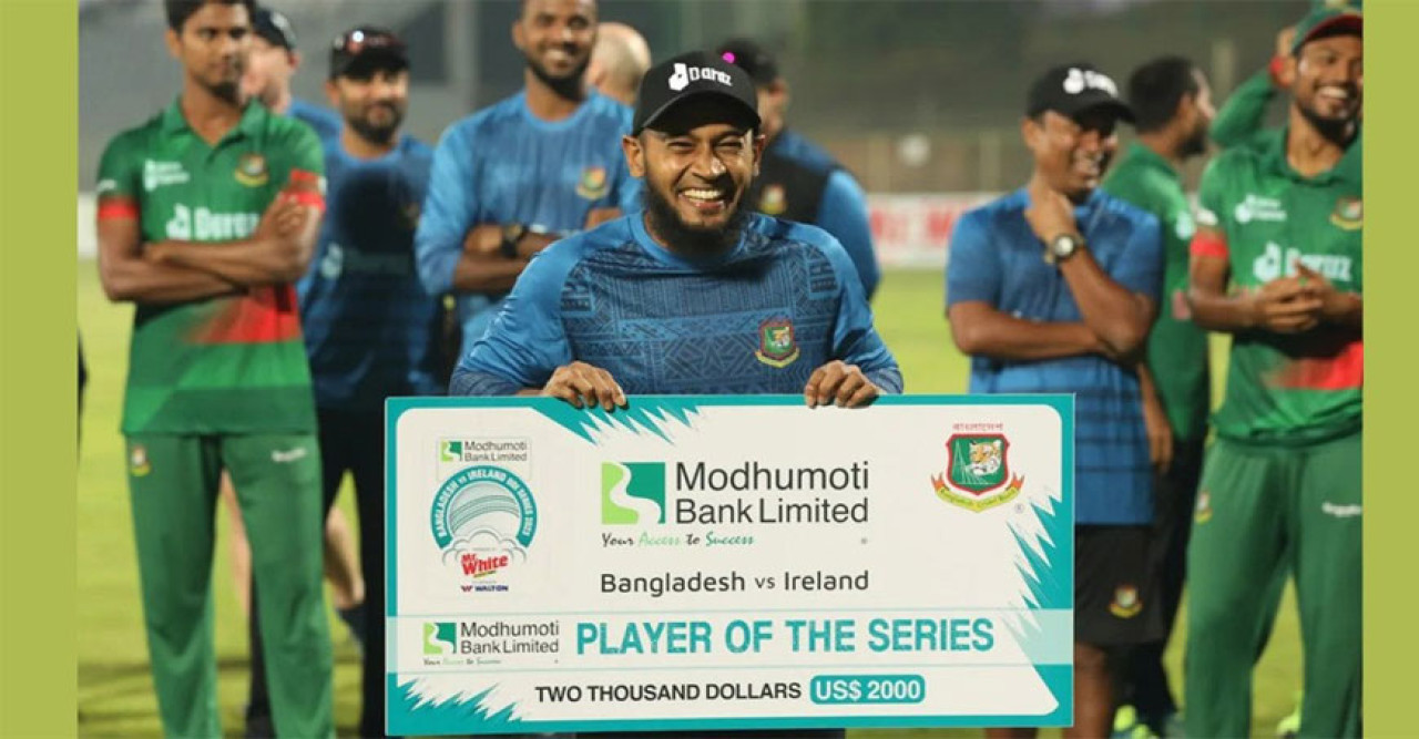 দুর্দান্ত পারফরম্যান্স করে পুরস্কার পেলেন মুশফিকুর রহিম