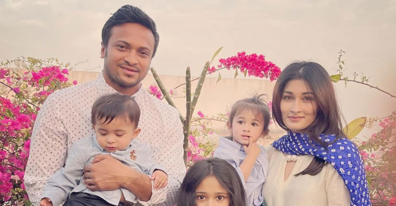 স্ত্রী-সন্তানদের দেশে ফিরাতে কানাডা গেছেন সাকিব