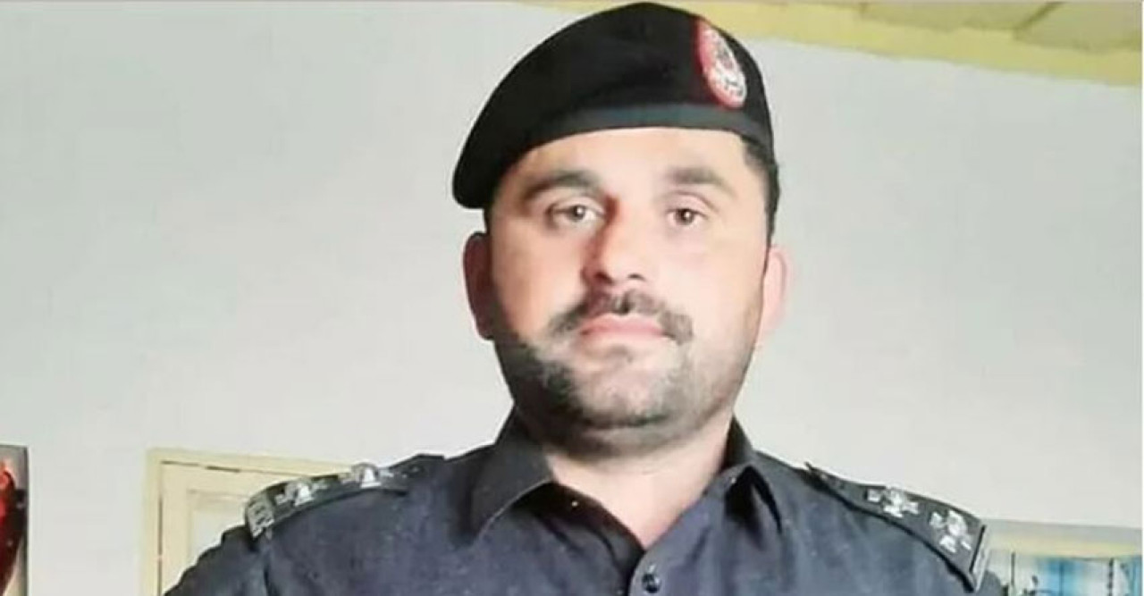 পাকিস্তানে মসজিদে হামলা, পুলিশ কর্মকর্তা নিহত