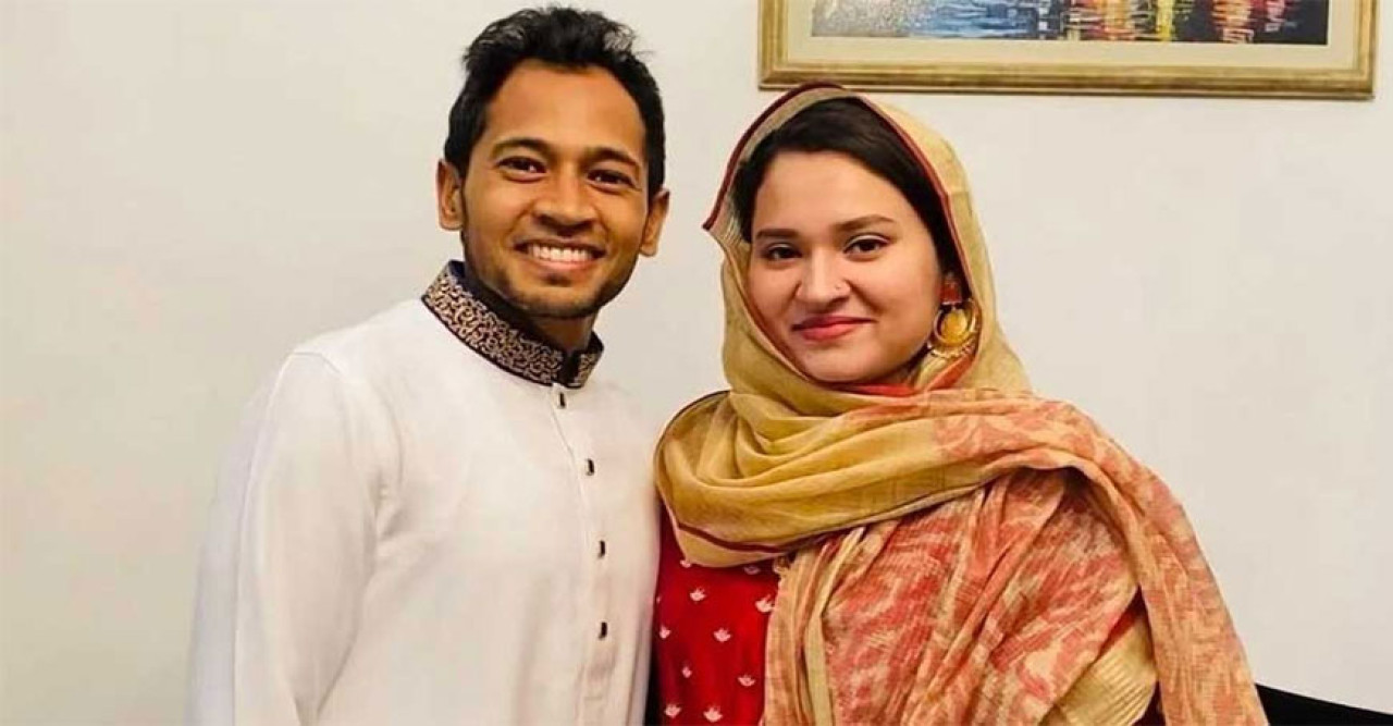 মাহমুদুল্লাহকে দলে না রাখায় মুশফিক পত্নীর ইঙ্গিতপূর্ণ স্ট্যাটাস