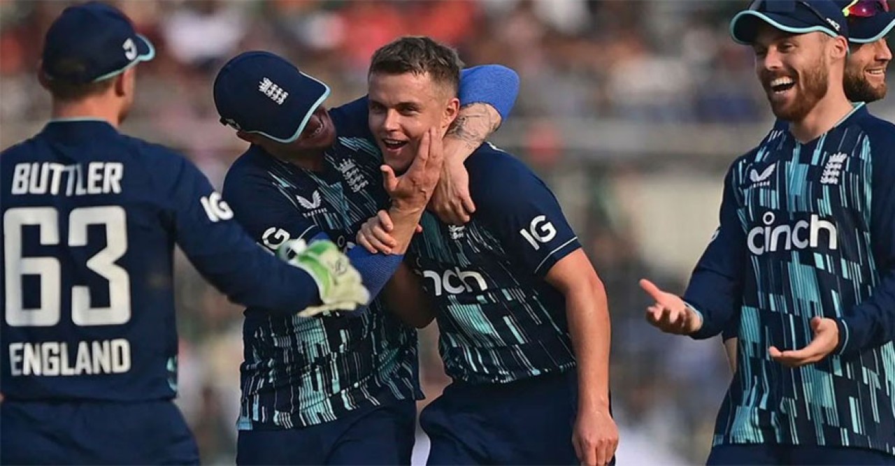 বাংলাদেশকে হারিয়ে ওয়ানডে সুপার লিগের শীর্ষে ইংল্যান্ড