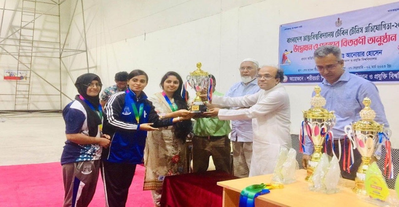 আন্তঃবিশ্ববিদ্যালয় টেবিল টেনিসে ব্রোঞ্জ পদক পেলো জবি ছাত্রীরা