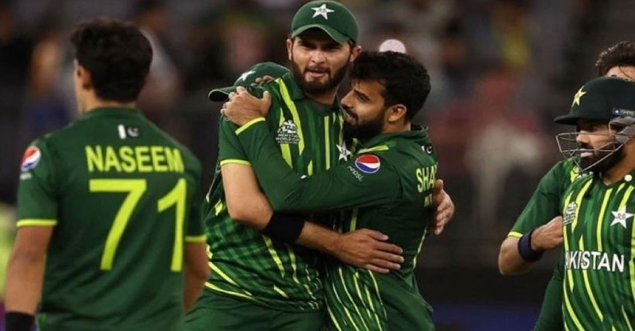 পাকিস্তান দলের নেতৃত্ব পেলেন শাদাব খান