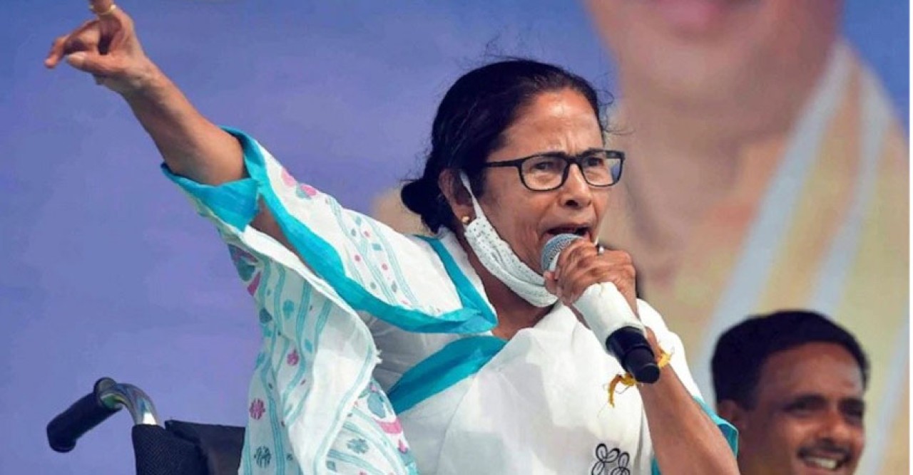 অন্যায় করলে আমার গালে চড় মারলেও কিছু মনে করব না: মমতা