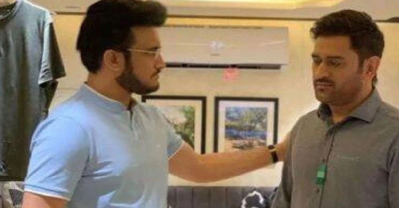 হোটেলে ক্রিকেটের রাজপুত্রের সঙ্গে মহারাজের সাক্ষাত