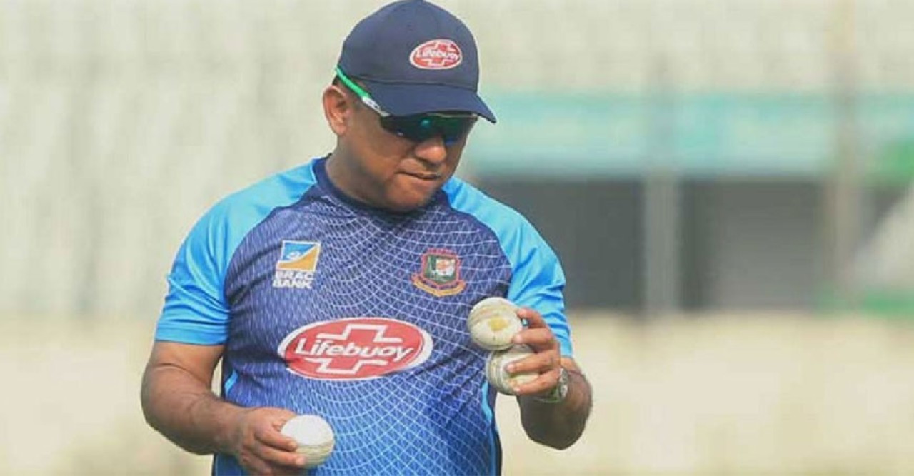 ড্রেসিং রুমে ধূমপান করায় সুজনকে বিসিবির জরিমানা