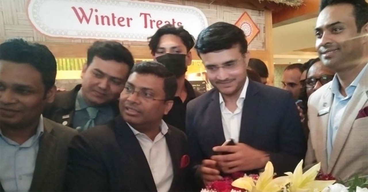 ঢাকায় পৌঁছেছেন সৌরভ গাঙ্গুলী