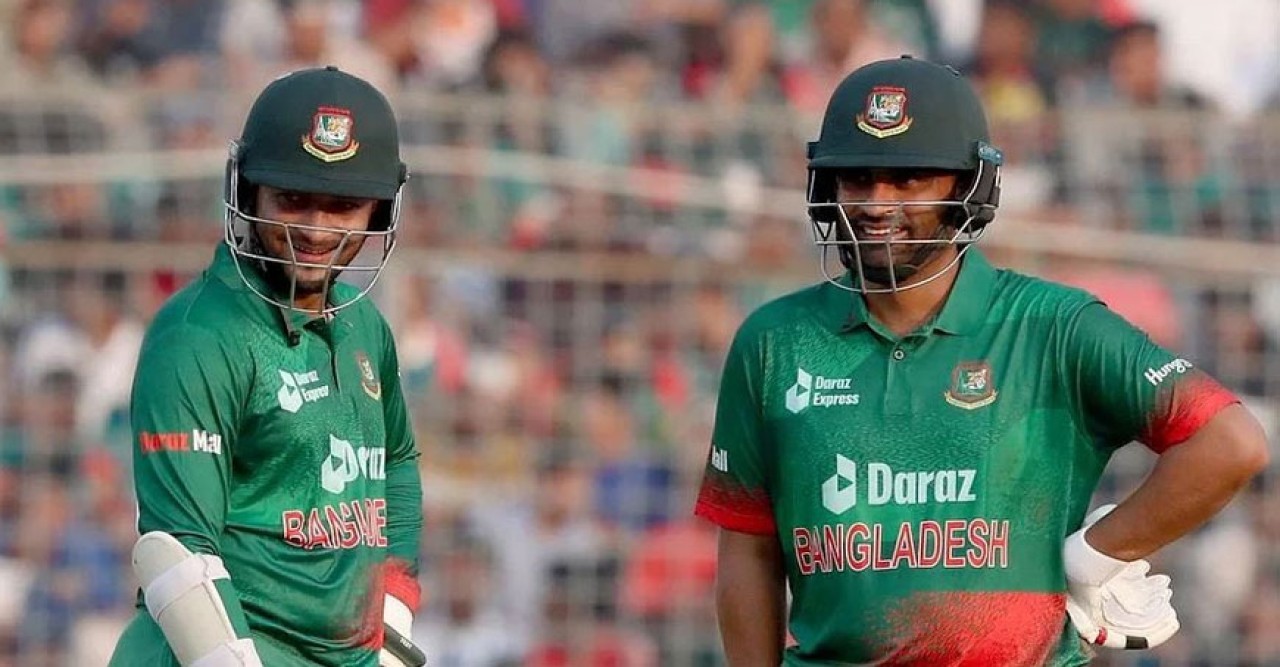 সাকিবকে হারিয়ে চাপে বাংলাদেশ