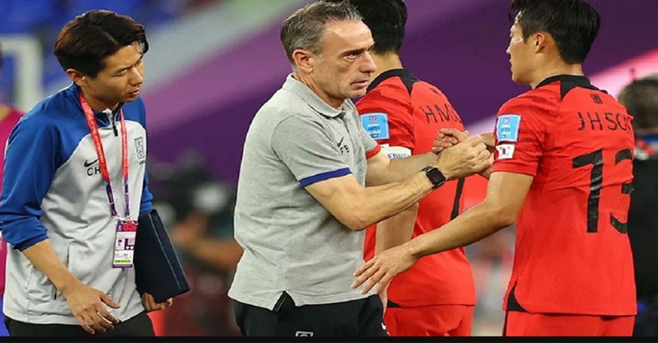  ব্রাজিলের বিরুদ্ধে হারের রাতেই দক্ষিণ কোরিয়ার কোচের পদত্যাগ