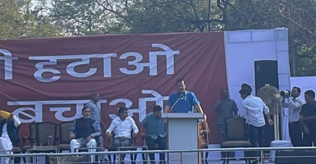 ‘সবাইকে জেলে ঢোকাচ্ছেন, এত ভয় কীসের?’, মোদিকে কড়া আক্রমণ কেজরিওয়ালের