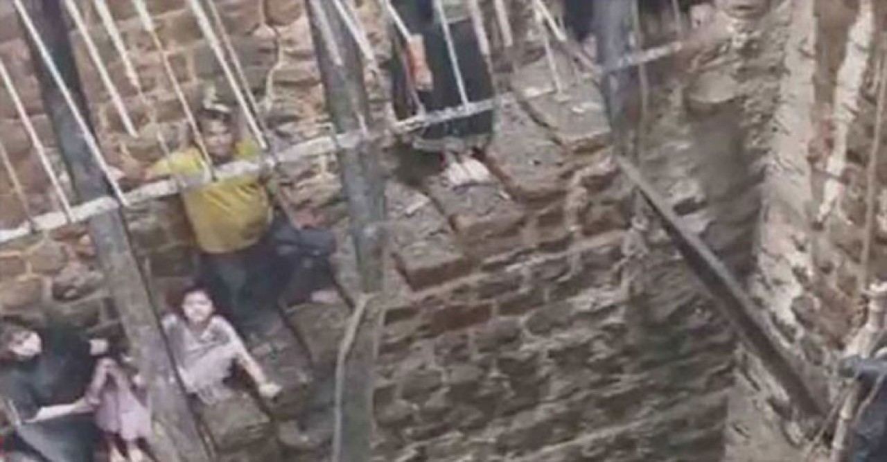 ভারতের মধ্যপ্রদেশে রামনবমীর পুজা দিতে গিয়ে কুয়ায় পড়ে নিহত ১৩