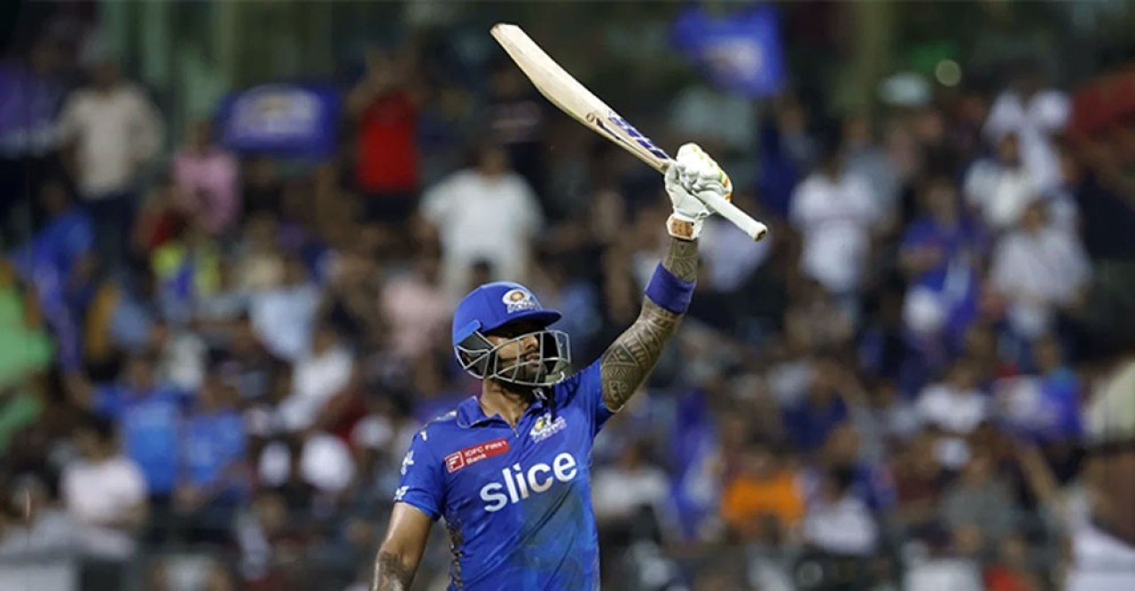 ব্যাঙ্গালুরুকে হারিয়ে পয়েন্ট টেবিলের তিনে মুম্বাই