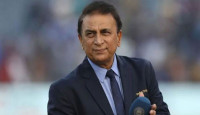 আইপিএলে রান উৎসব ঠেকাতে সীমানা বড় করার পরামর্শ সুনিল গাভাস্কারের