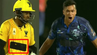 জার্সিতে জুয়ার বিজ্ঞাপন ঢেকে প্রশংসায় ভাসছেন মুশফিক-তাসকিন